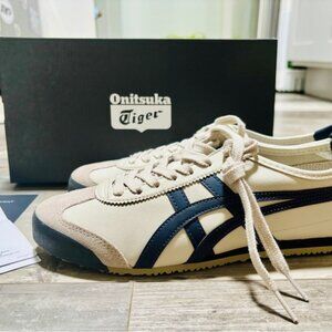 New-bought wrong size in Osaka Onitsuka Tiger by Asics White Mexico66 (sz7.5 US)